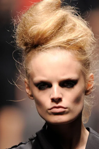 Look 5